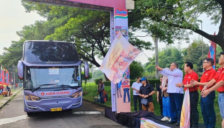 Wamenaker lepas 767 pemudik dari pengusaha Warmindo di Jakarta Wamenaker lepas 767 pemudik dari pengusaha Warmindo di Jakarta