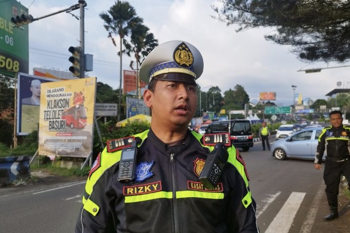 Polisi akhiri one way untuk arus balik di jalur Puncak ke Jakarta