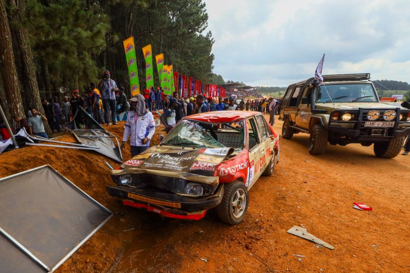 Ajang balap mobil Sri Lanka tewaskan tujuh orang Ajang balap mobil Sri Lanka tewaskan tujuh orang
