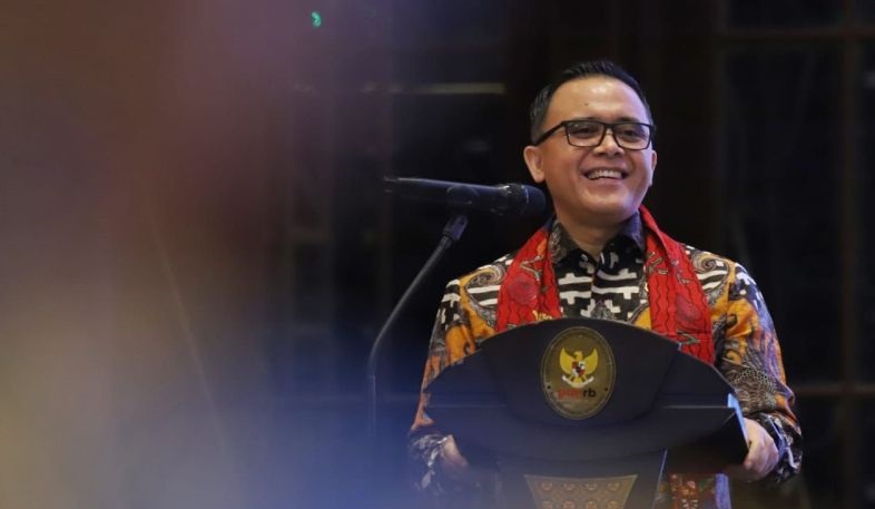 Pemerintah terapkan WFH dan WFO bagi ASN pada 16-17 April Pemerintah terapkan WFH dan WFO bagi ASN pada 16-17 April