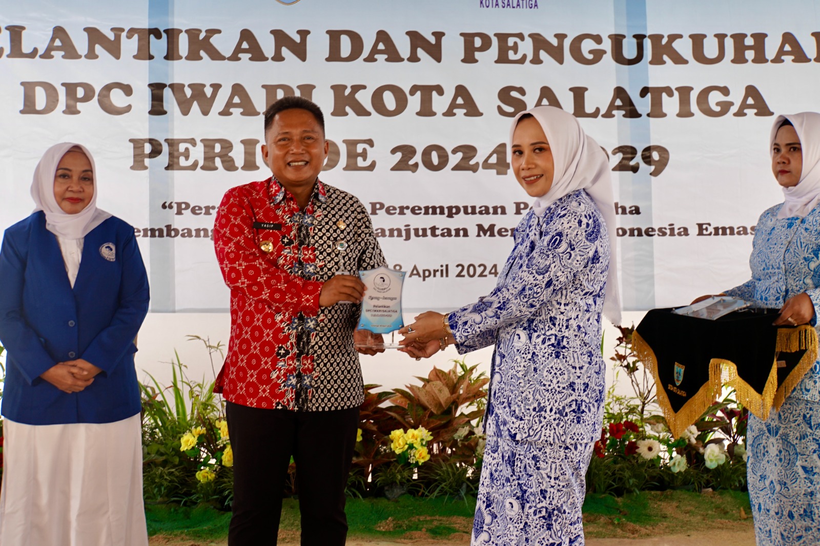 Pemkot Salatiga minta IWAPI berdayakan potensi UMKM Pemkot Salatiga minta IWAPI berdayakan potensi UMKM