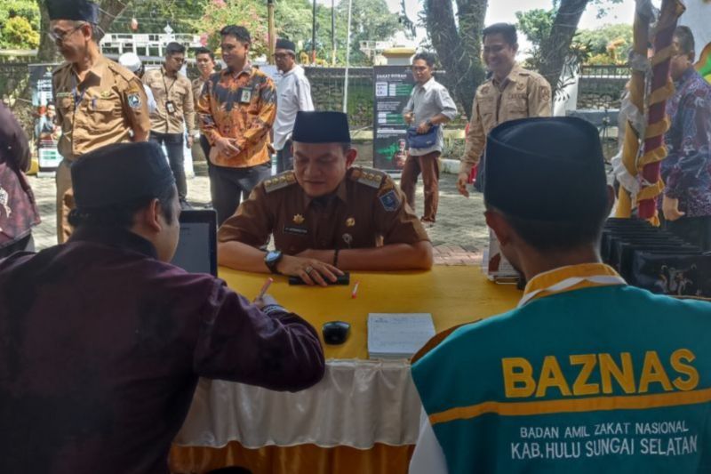 Baznas HSS salurkan bantuan zakat kepada 740 penerima manfaat Baznas HSS salurkan bantuan zakat kepada 740 penerima manfaat
