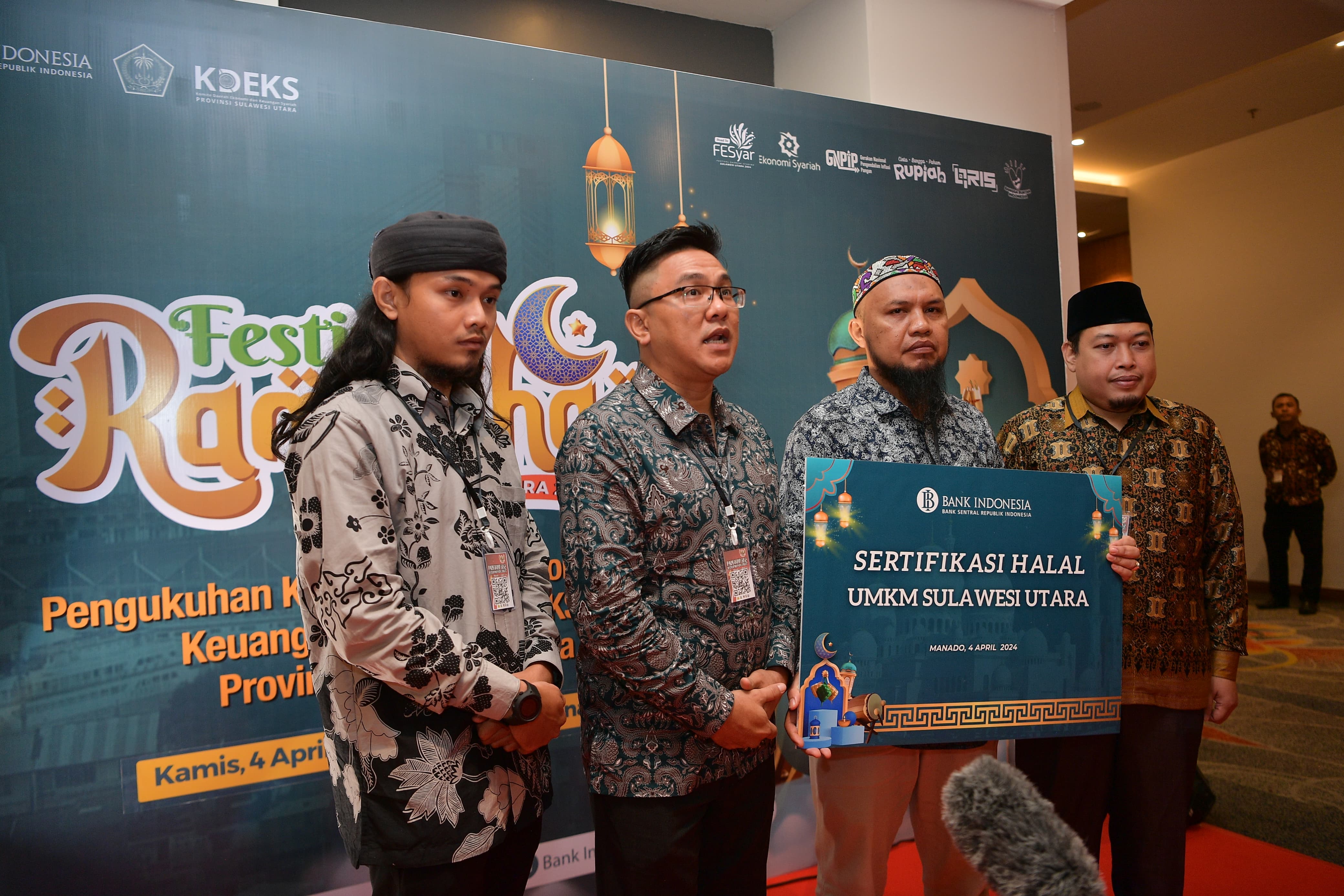 Bersyukur, pelaku UMKM non muslim Manado dapat sertifikasi halal Bersyukur, pelaku UMKM non muslim Manado dapat sertifikasi halal