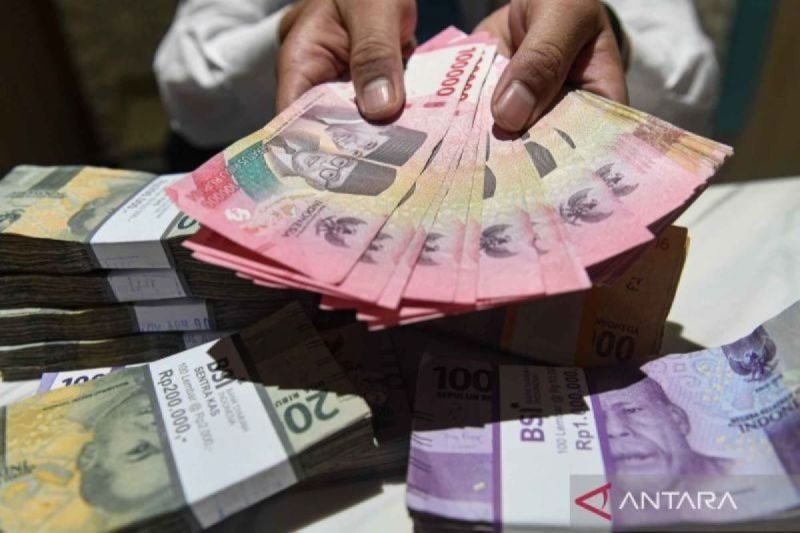 Rupiah Selasa pagi merosot ke level Rp15.962 per dolar AS Rupiah Selasa pagi merosot ke level Rp15.962 per dolar AS
