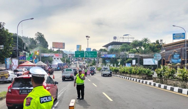 H-2 Lebaran kondisi lintas mudik Jalur Puncak terpantau ramai lancar H-2 Lebaran kondisi lintas mudik Jalur Puncak terpantau ramai lancar