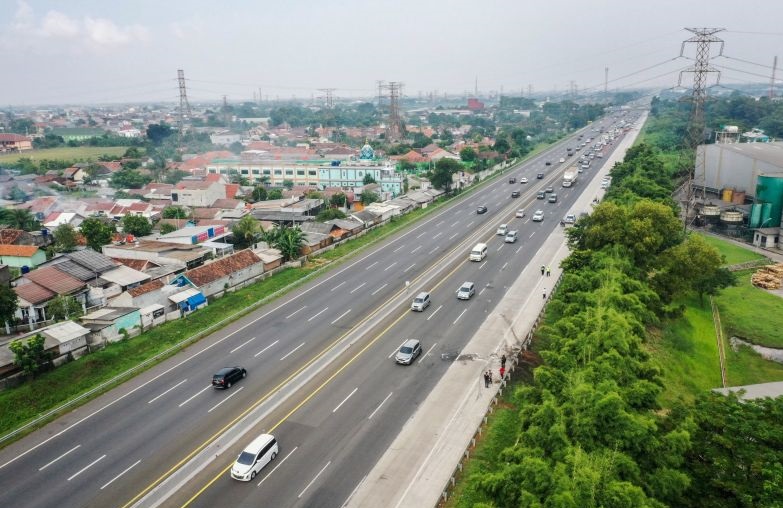 Kakorlantas Polri tetap terapkan contraflow dengan catatan evaluasi Kakorlantas Polri tetap terapkan contraflow dengan catatan evaluasi
