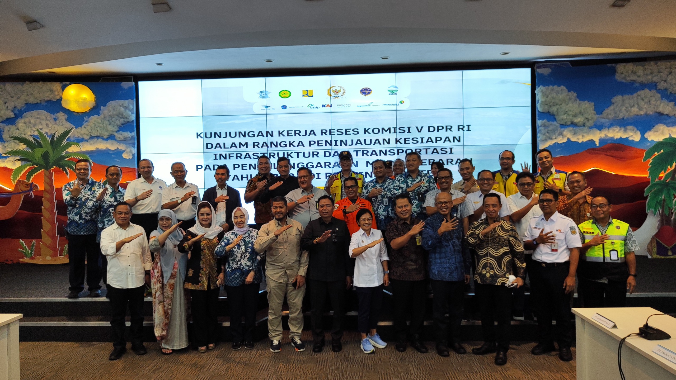 Puncak Arus Mudik di Bandara AP II diperkirakan hari ini, penumpang pesawat capai 317.835 Puncak Arus Mudik di Bandara AP II diperkirakan hari ini, penumpang pesawat capai 317.835