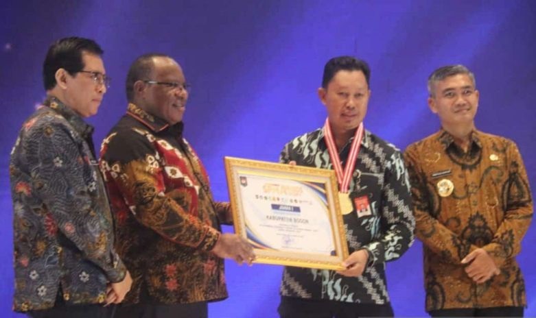 Pemkab Bogor raih juara satu SPM Award 2024 Pemkab Bogor raih juara satu SPM Award 2024