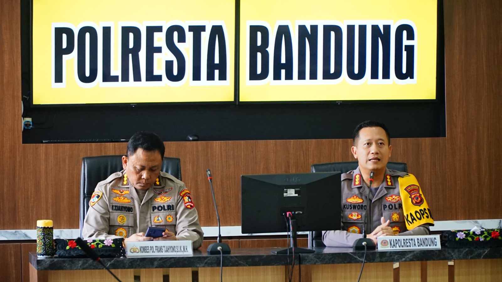 Polresta Bandung gelar penelitian tentang strategi pengembangan SDM Polresta Bandung gelar penelitian tentang strategi pengembangan SDM