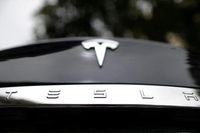 Tesla memutuskan hubungan kerja dengan lebih dari 10% dari total karyawan globalnya