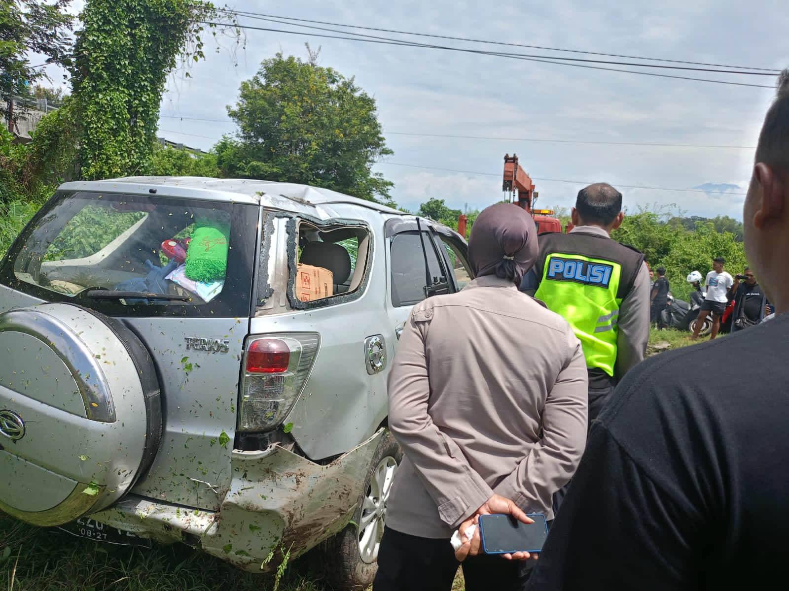 Diduga pengemudi mengantuk, minibus alami kecelakaan di Tol Boyolali Diduga pengemudi mengantuk, minibus alami kecelakaan di Tol Boyolali
