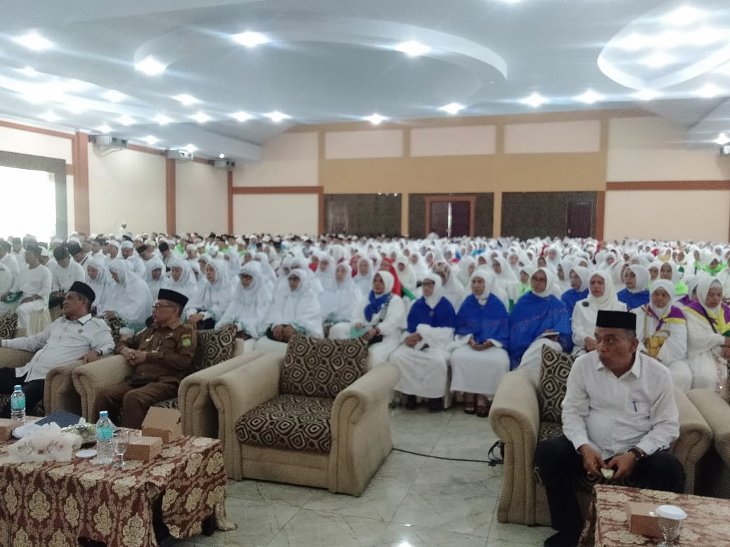 2.484 jemaah calhaj Kota Medan ikuti bimbingan manasik Haji Akbar 2.484 jemaah calhaj Kota Medan ikuti bimbingan manasik Haji Akbar