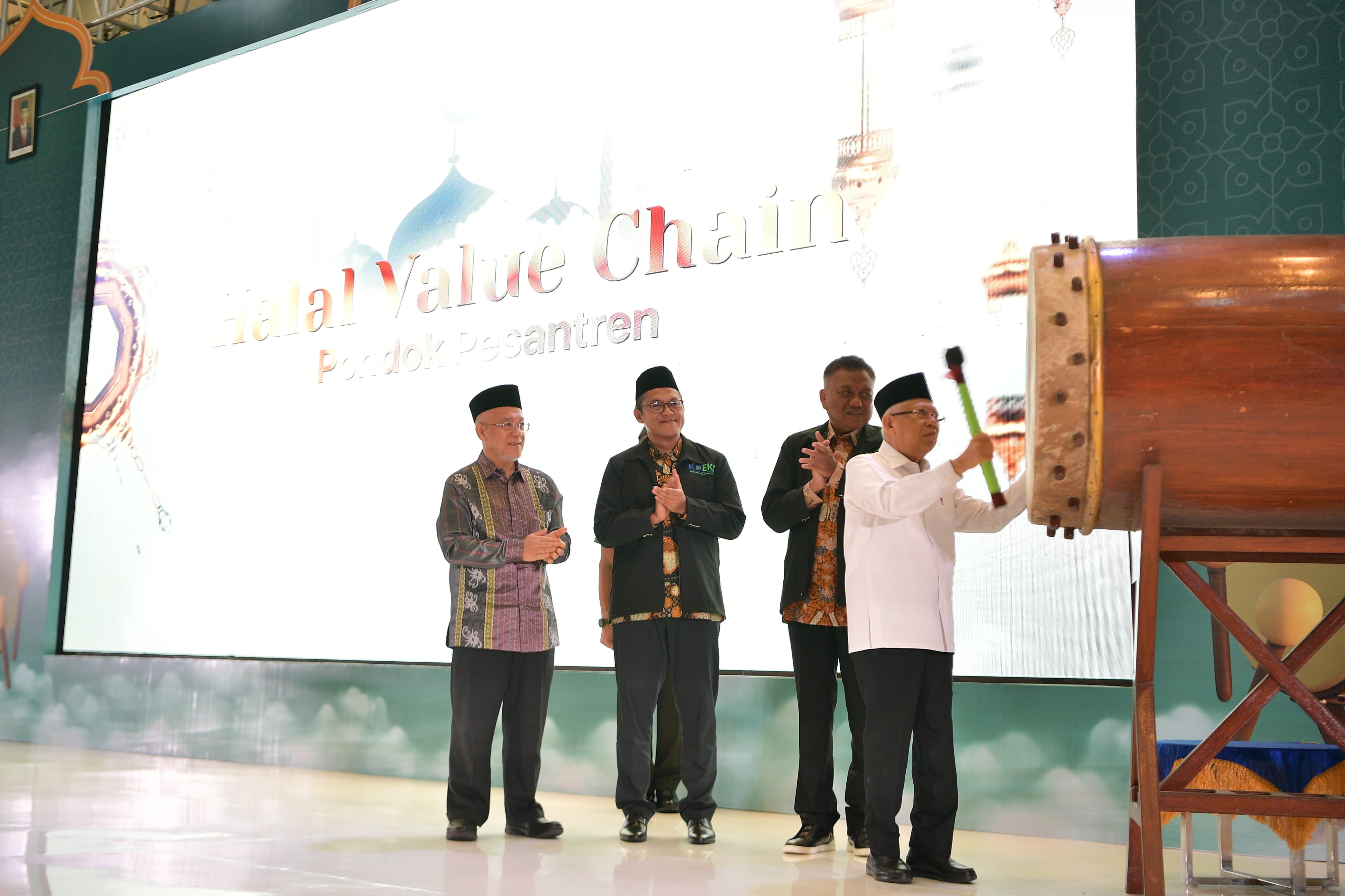 Wapres minta pengembangan ekonomi dan keuangan syariah berdampak nyata pada masyarakat