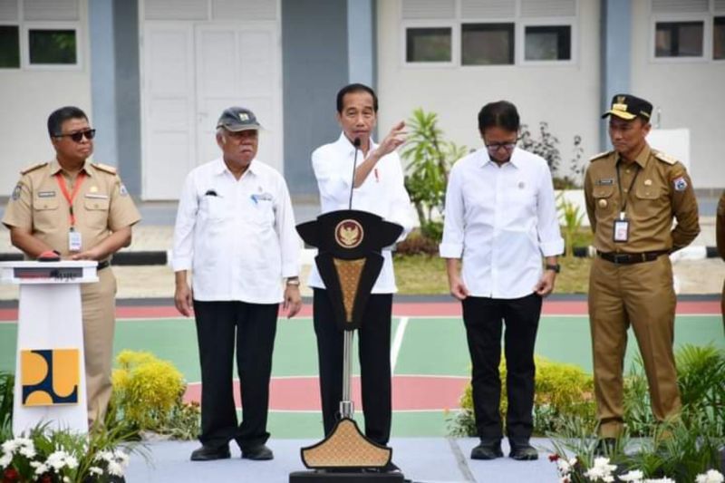 Presiden janjikan mobil listrik untuk praktikum SMK Mamuju Presiden janjikan mobil listrik untuk praktikum SMK Mamuju