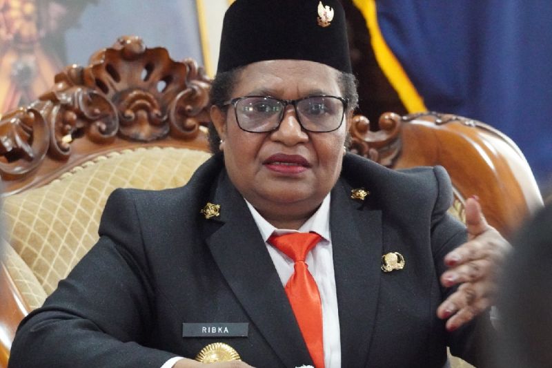 Gubernur Papua Tengah berduka cita atas meninggalnya Danramil Aradide Gubernur Papua Tengah berduka cita atas meninggalnya Danramil Aradide