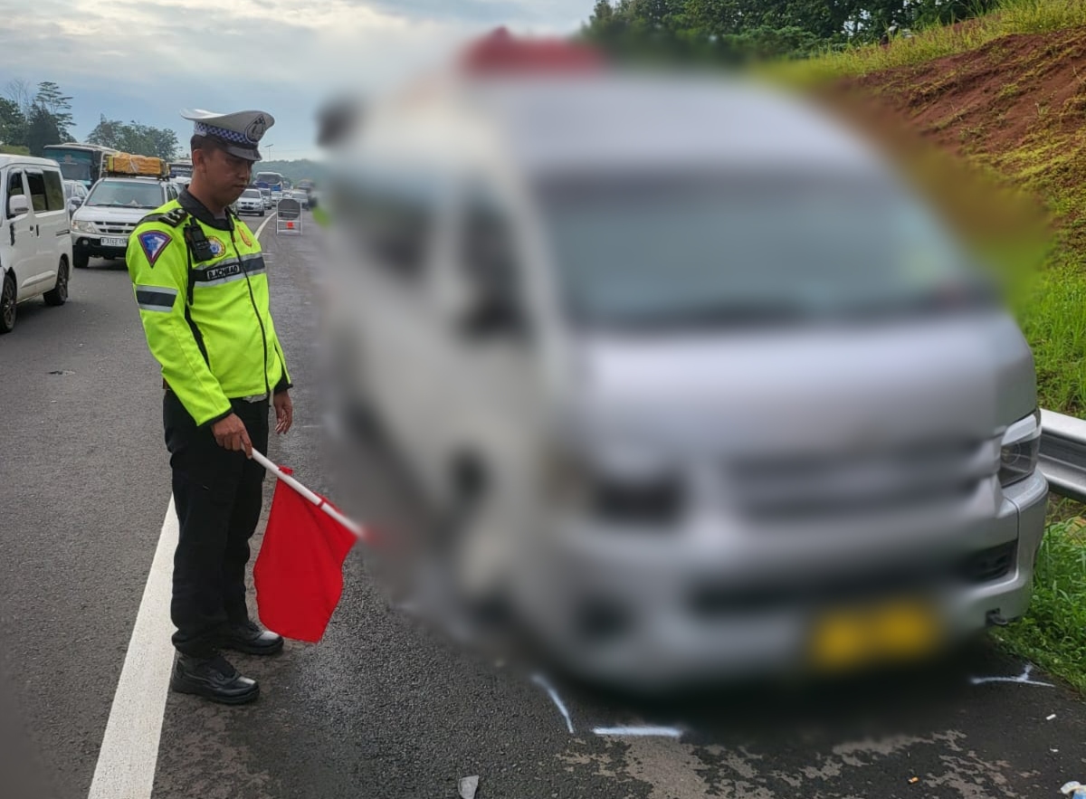 Tiga minibus terlibat kecelakaan di Tol Cipali, 1 meninggal dunia