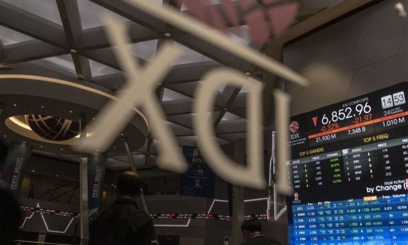 IHSG ditutup melemah di tengah penguatan mayoritas bursa kawasan