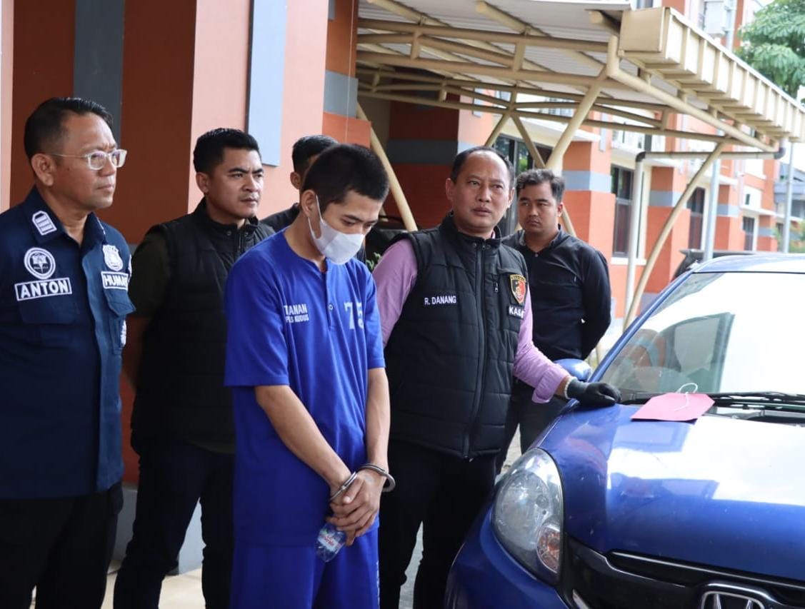 Kuras ratusan juta, pelaku ganjal ATM diringkus aparat Polres Kudus Kuras ratusan juta, pelaku ganjal ATM diringkus aparat Polres Kudus