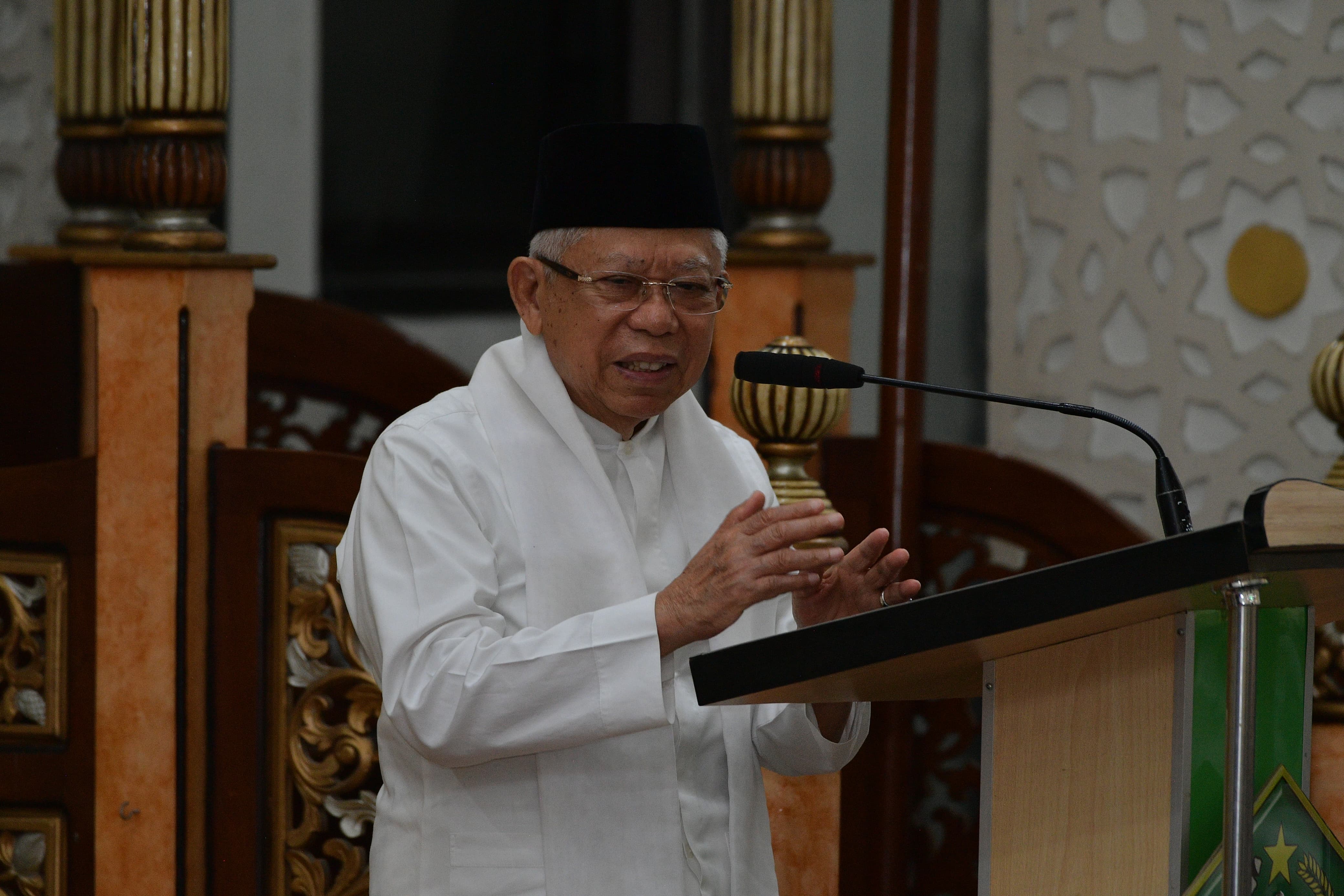 Kunjungi Manado, Wapres salat Isya dan tarawih di Masjid Agung Awwal Fathul Mubien Kunjungi Manado, Wapres salat Isya dan tarawih di Masjid Agung Awwal Fathul Mubien