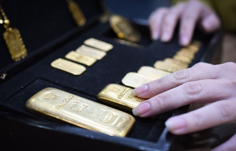 Harga emas Antam Sabtu turun Rp14.000 ke angka Rp1,517 juta per gram