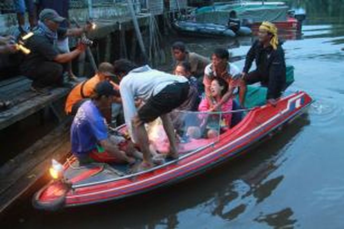 14 Desember 2015: Jasad bocah borban speedboat ditemukan 14 Desember 2015: Jasad bocah borban speedboat ditemukan