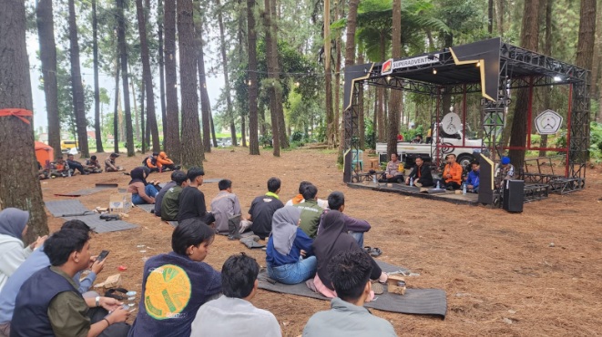 Camp dialog publik dan penanaman pohon, upaya warga Majalengka jaga lingkungan 
