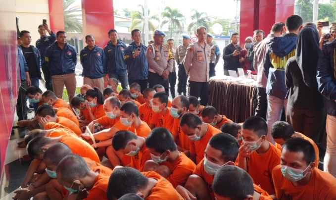 Polresta Bandung amankan 55 tersangka narkotika, barang bukti bernilai Rp250 juta Polresta Bandung amankan 55 tersangka narkotika, barang bukti bernilai Rp250 juta
