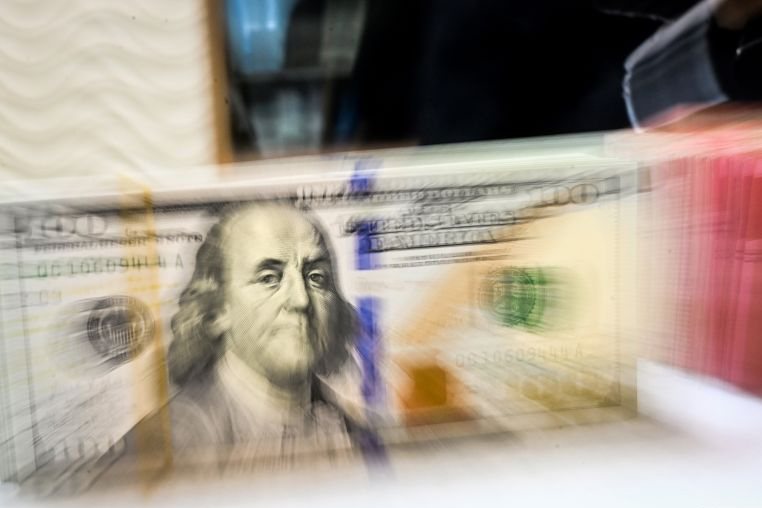 Rupiah Rabu turun 28 poin jadi Rp15.974 per dolar AS Rupiah Rabu turun 28 poin jadi Rp15.974 per dolar AS