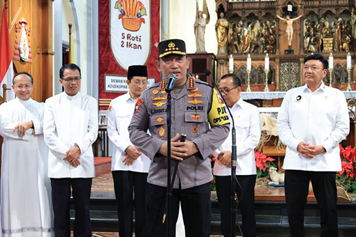 Kapolri: Natal jadi momentum rekatkan persatuan Kapolri: Natal jadi momentum rekatkan persatuan