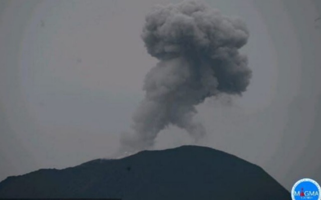 Zona bahaya diperluas setelah Gunung Ibu di Malut erupsi 2.577 kali Zona bahaya diperluas setelah Gunung Ibu di Malut erupsi 2.577 kali