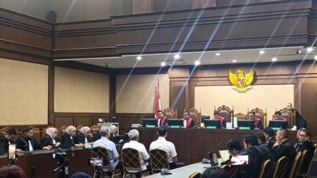 Hakim nilai tuntutan 12 tahun penjara Harvey Moeis terlalu berat Hakim nilai tuntutan 12 tahun penjara Harvey Moeis terlalu berat