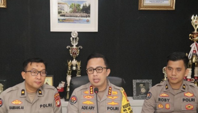 Polisi kerahkan 1.418 personel untuk pengamanan Natal Nasional di GBK Polisi kerahkan 1.418 personel untuk pengamanan Natal Nasional di GBK