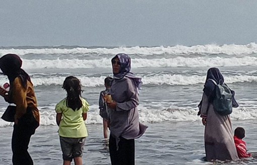 BMKG: Waspadai gelombang tinggi di selatan Jateng BMKG: Waspadai gelombang tinggi di selatan Jateng