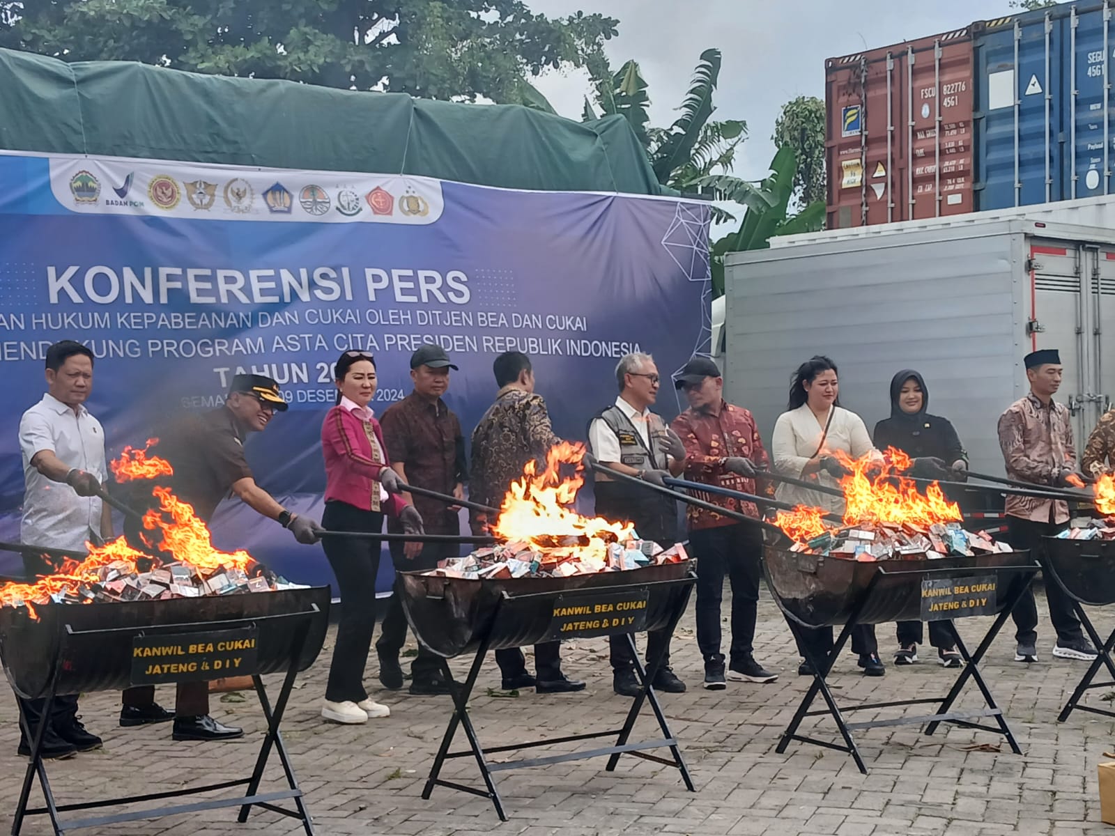 Bea Cukai Jateng DIY gagalkan 5.350 kasus penyelundupan selama tahun 2024 Bea Cukai Jateng DIY gagalkan 5.350 kasus penyelundupan selama tahun 2024