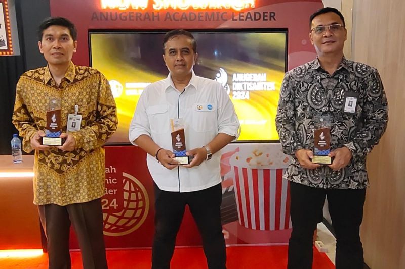 Untidar raih tiga penghargaan di ajang Anugerah Diktisaintek 2024 Untidar raih tiga penghargaan di ajang Anugerah Diktisaintek 2024