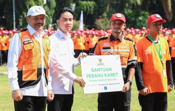 Bersama Wapres, BAZNAS salurkan bantuan bagi BTB se-Indonesia Bersama Wapres, BAZNAS salurkan bantuan bagi BTB se-Indonesia