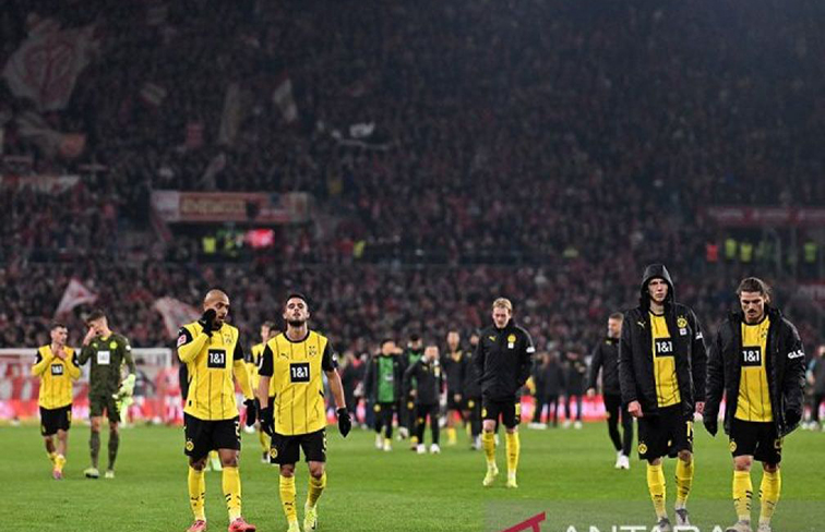 Hasil Liga Jerman: Bayern telan kekalahan, Leipzig tekuk Frankfurt Hasil Liga Jerman: Bayern telan kekalahan, Leipzig tekuk Frankfurt