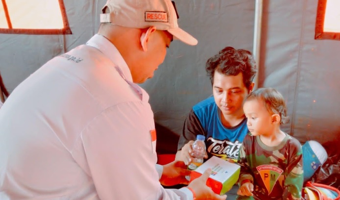 BAZNAS RI distribusikan 1.710 paket ZChicken bagi penyintas kebakaran di Kemayoran BAZNAS RI distribusikan 1.710 paket ZChicken bagi penyintas kebakaran di Kemayoran