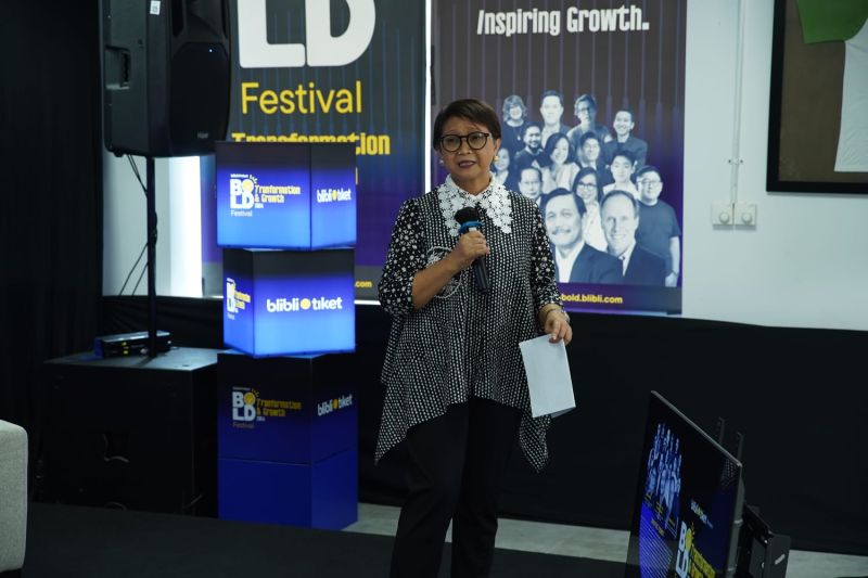Luhut Pandjaitan dan Retno Marsudi ramaikan Festival Belajar Blibli Luhut Pandjaitan dan Retno Marsudi ramaikan Festival Belajar Blibli