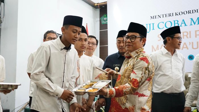 Muhaimin Iskandar hadiri uji coba program MBG di Pesantren Muhaimin Iskandar hadiri uji coba program MBG di Pesantren