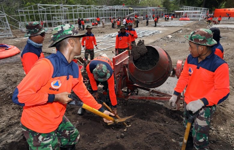 900 KK korban erupsi Lewotobi menerima ketetapan lahan relokasi 900 KK korban erupsi Lewotobi menerima ketetapan lahan relokasi
