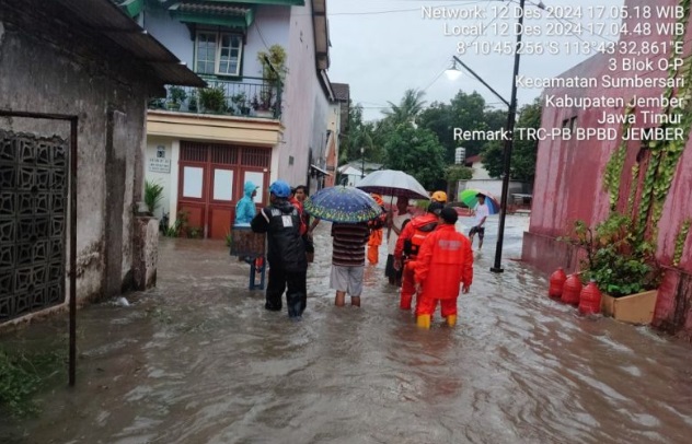 Sejumlah kawasan kota di Jember dilanda banjir
