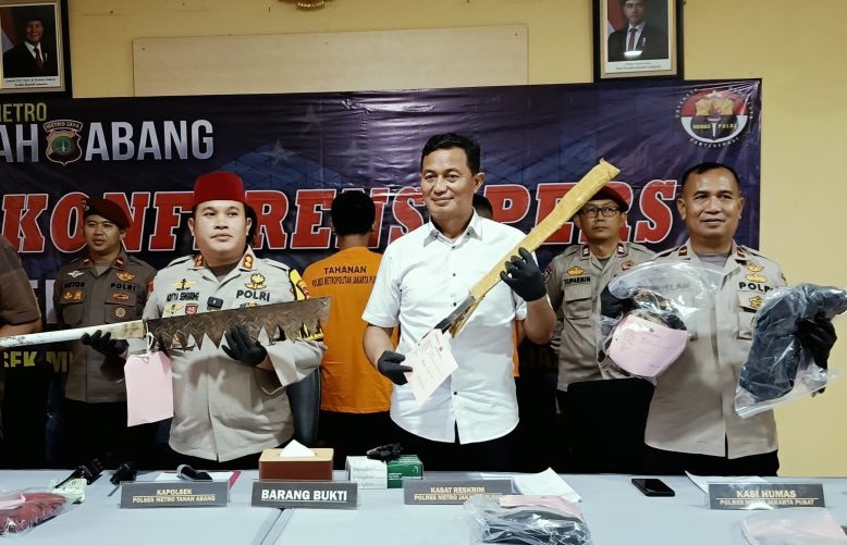 Polisi tangkap pelaku bentrokan yang tewaskan pekerja proyek di Jakpus Polisi tangkap pelaku bentrokan yang tewaskan pekerja proyek di Jakpus