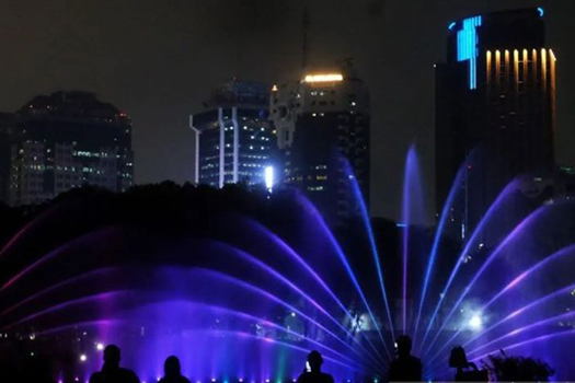 Monas hadirkan video mapping dan panggung hiburan saat akhir tahun Monas hadirkan video mapping dan panggung hiburan saat akhir tahun