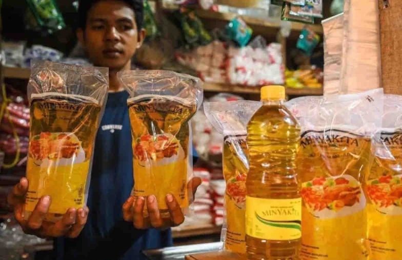 Harga pangan Senin, cabai rawit Rp49.860/kg, minyak goreng Rp18.420/kg Harga pangan Senin, cabai rawit Rp49.860/kg, minyak goreng Rp18.420/kg