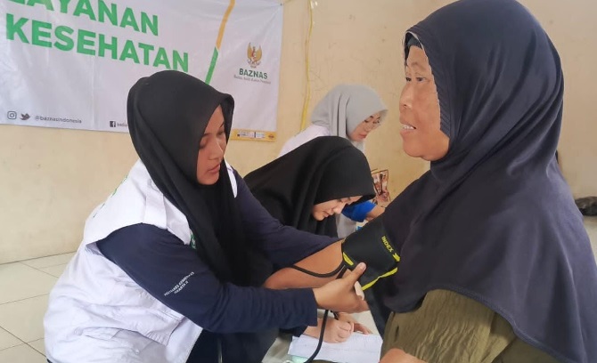 BAZNAS RI berikan layanan kesehatan bagi penyintas banjir di Sukabumi BAZNAS RI berikan layanan kesehatan bagi penyintas banjir di Sukabumi