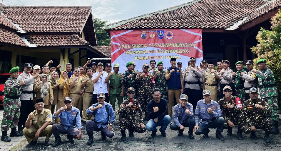Polsek Balapulang dan Forkopimcam gelar apel siaga kebencanaan Polsek Balapulang dan Forkopimcam gelar apel siaga kebencanaan