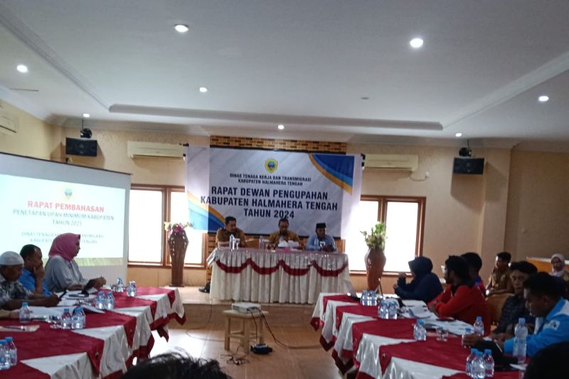 UMP di Maluku Utara ditetapkan sebesar Rp3,4 juta UMP di Maluku Utara ditetapkan sebesar Rp3,4 juta