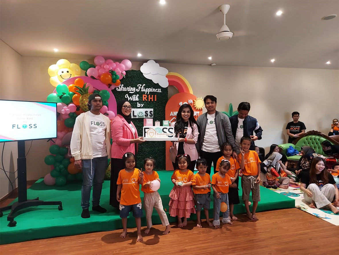 Membantu meringankan biaya pada anak tak mampu, Floss gelar CSR di RHI Membantu meringankan biaya pada anak tak mampu, Floss gelar CSR di RHI