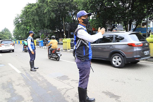 Dishub awasi operasional angkutan barang selama perayaan tahun baru Dishub awasi operasional angkutan barang selama perayaan tahun baru
